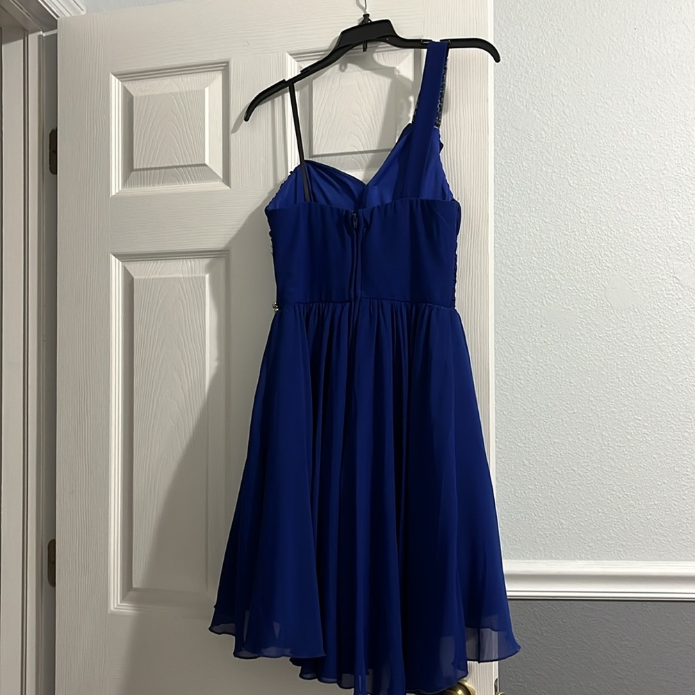 Dress - Picture 4 of 5